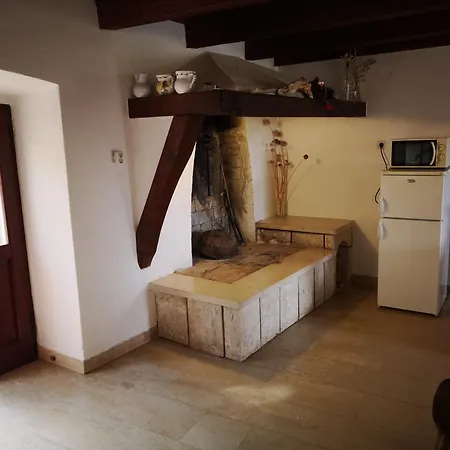 House Catela