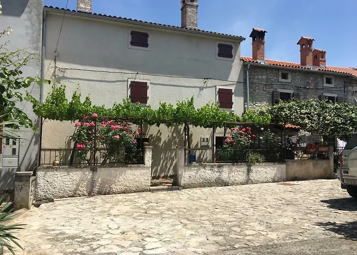 House Catela * Rakalj